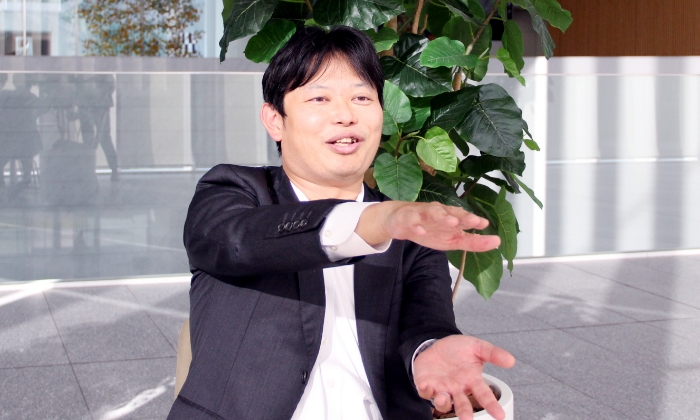 Yusuke Tominari CEO